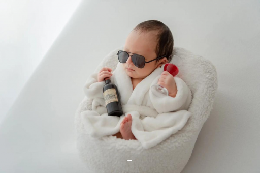 永安满月宝宝趴着睡 永安满月宝宝趴着睡